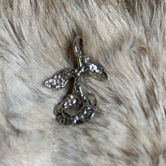 Sterling silver rose charm - Picture 2 of 3